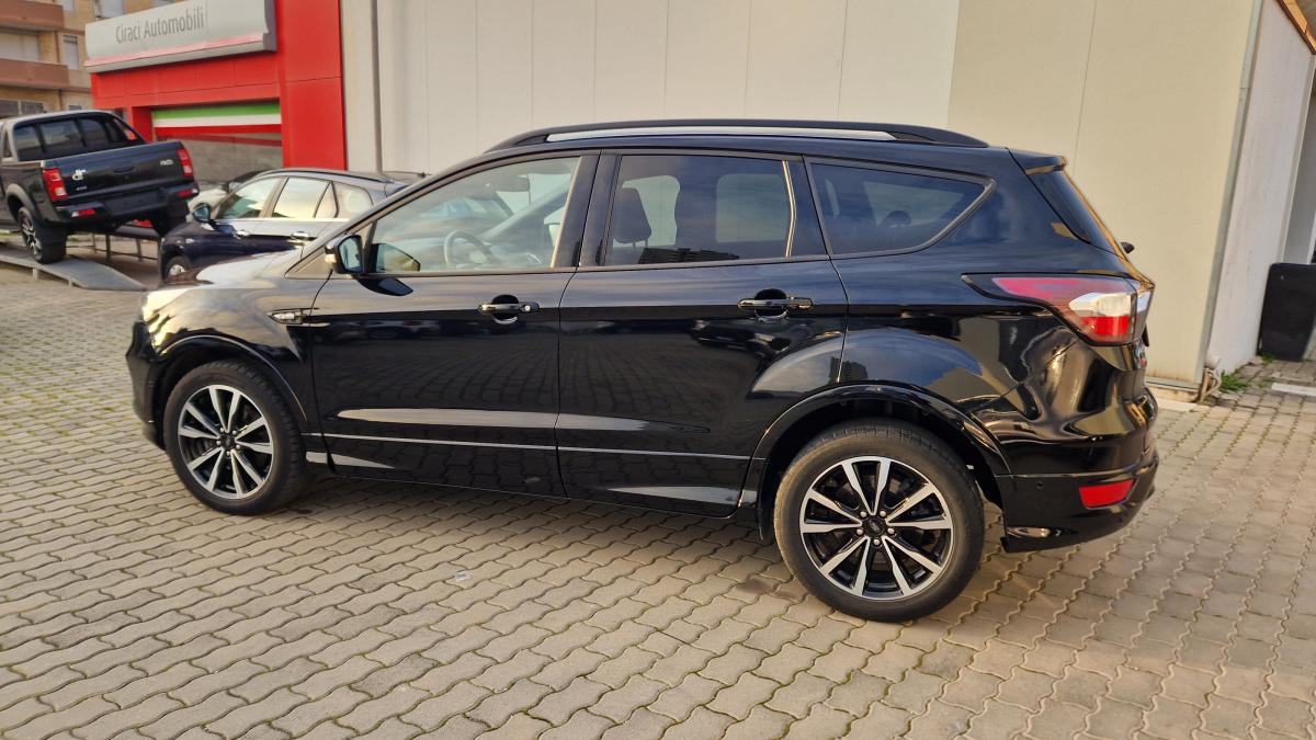 Ford Kuga 2.0 TDCI 180 CV 4WD Powershift ST-Line